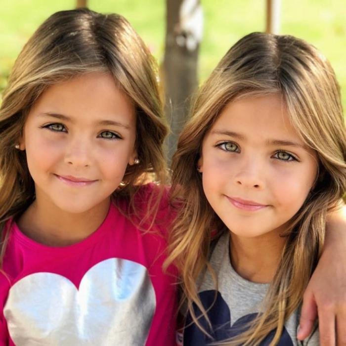 Как сейчас выглядят самые красивые близняшки в мире