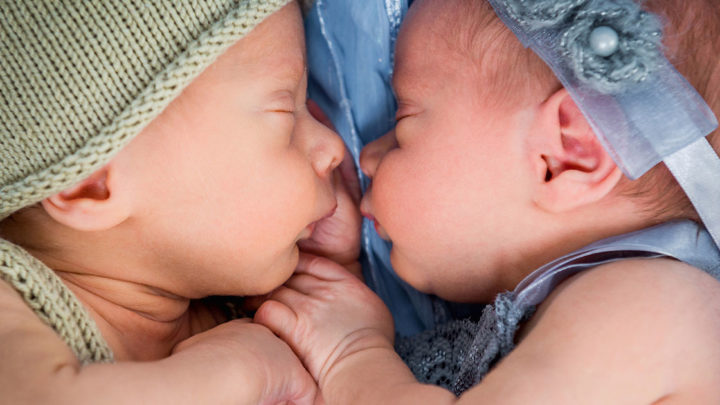 У суррогатной матери родились двойняшки, а биологическим родителям они не нужны оказались!